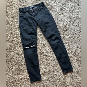 Silver Jeans | Charcoal Distressed Suki Jegging
